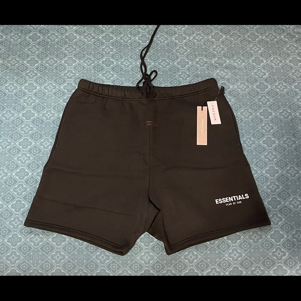 Essentials short